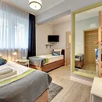 מלון דירות 730 Art House